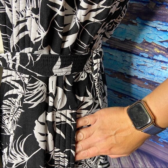 Vince Camino tropical vest small black white - Picture 7 of 9